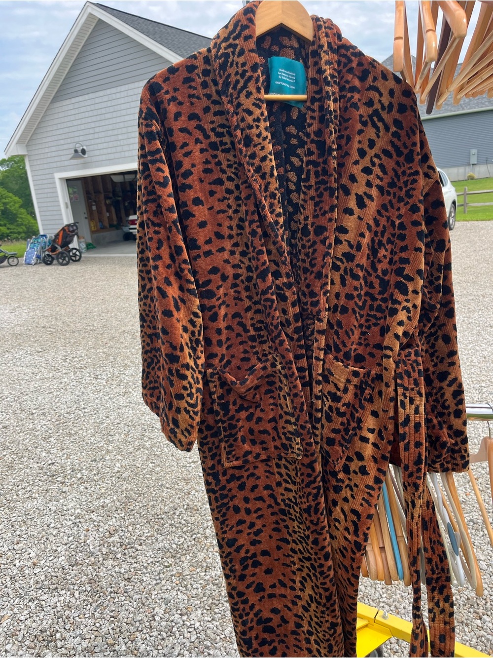 Luxury Kimpton Hotel Women's Leopard Print Long Robe, size Large